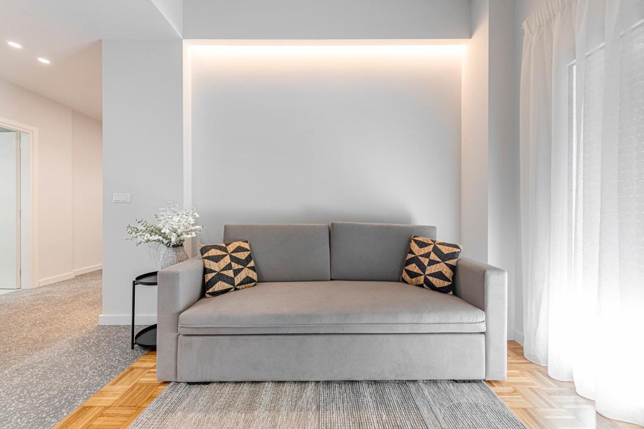 Phaedrus Living: Luxury Flat Panormou Apartment *